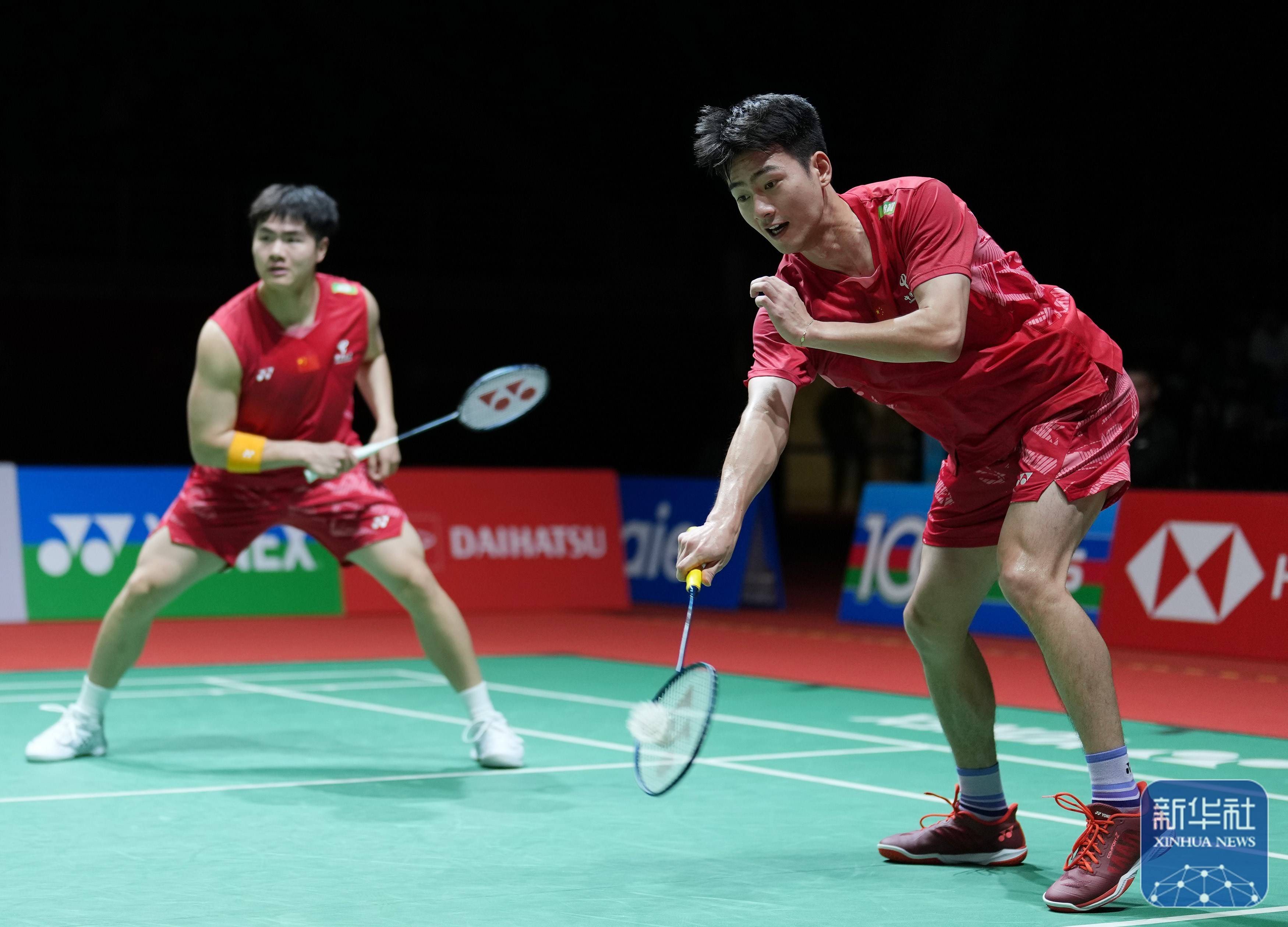 这使他在文 这使他在文